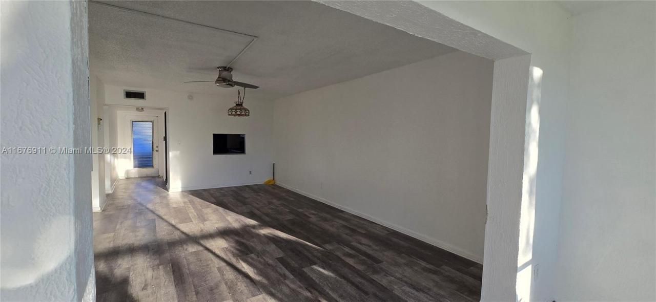 7827 Golf Cir Dr, Unit 101, Margate, FL 33063 Photo