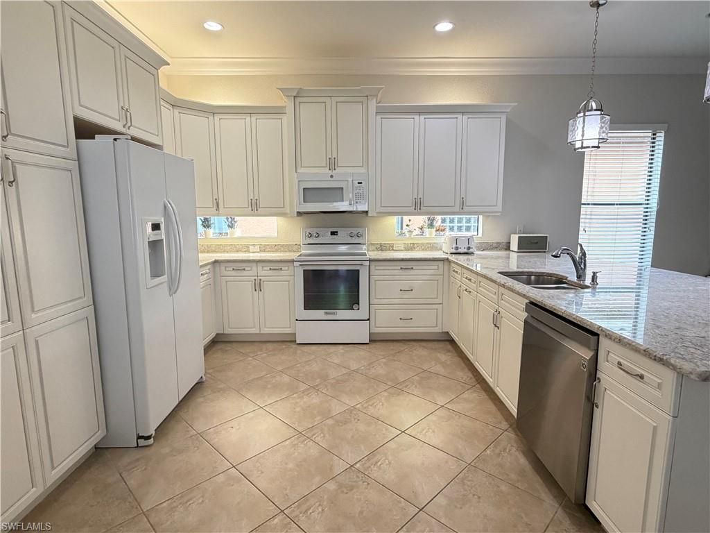 3195 Pacific Dr, Naples, FL 34119 Photo