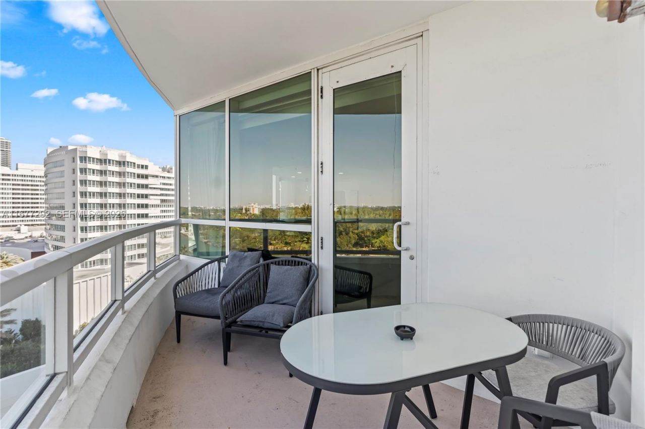 4401 Collins Ave, Unit 915, Miami Beach, FL 33140 Photo