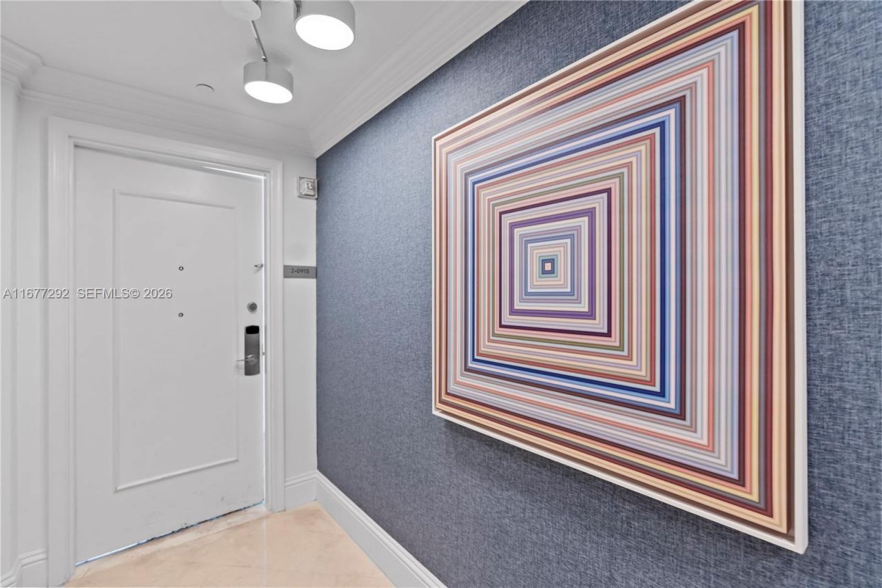 4401 Collins Ave, Unit 915, Miami Beach, FL 33140 Photo
