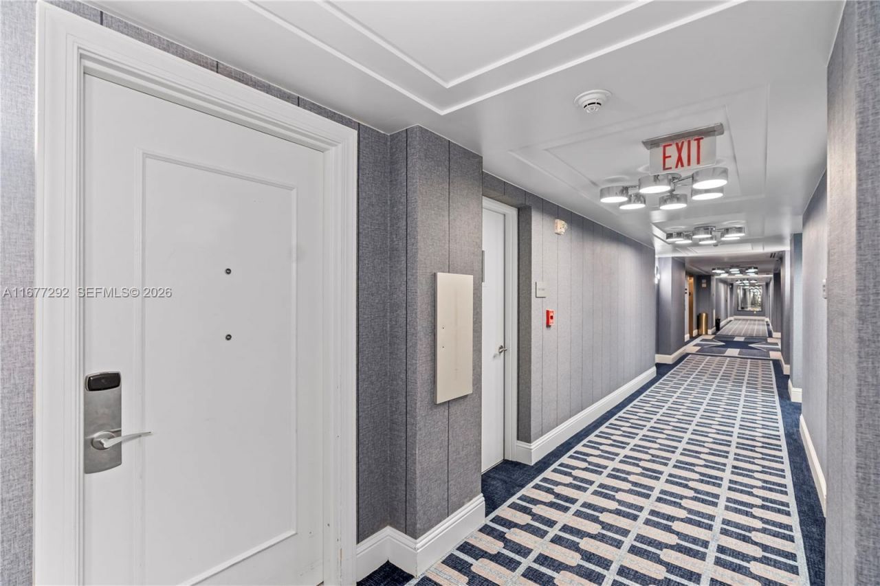 4401 Collins Ave, Unit 915, Miami Beach, FL 33140 Photo