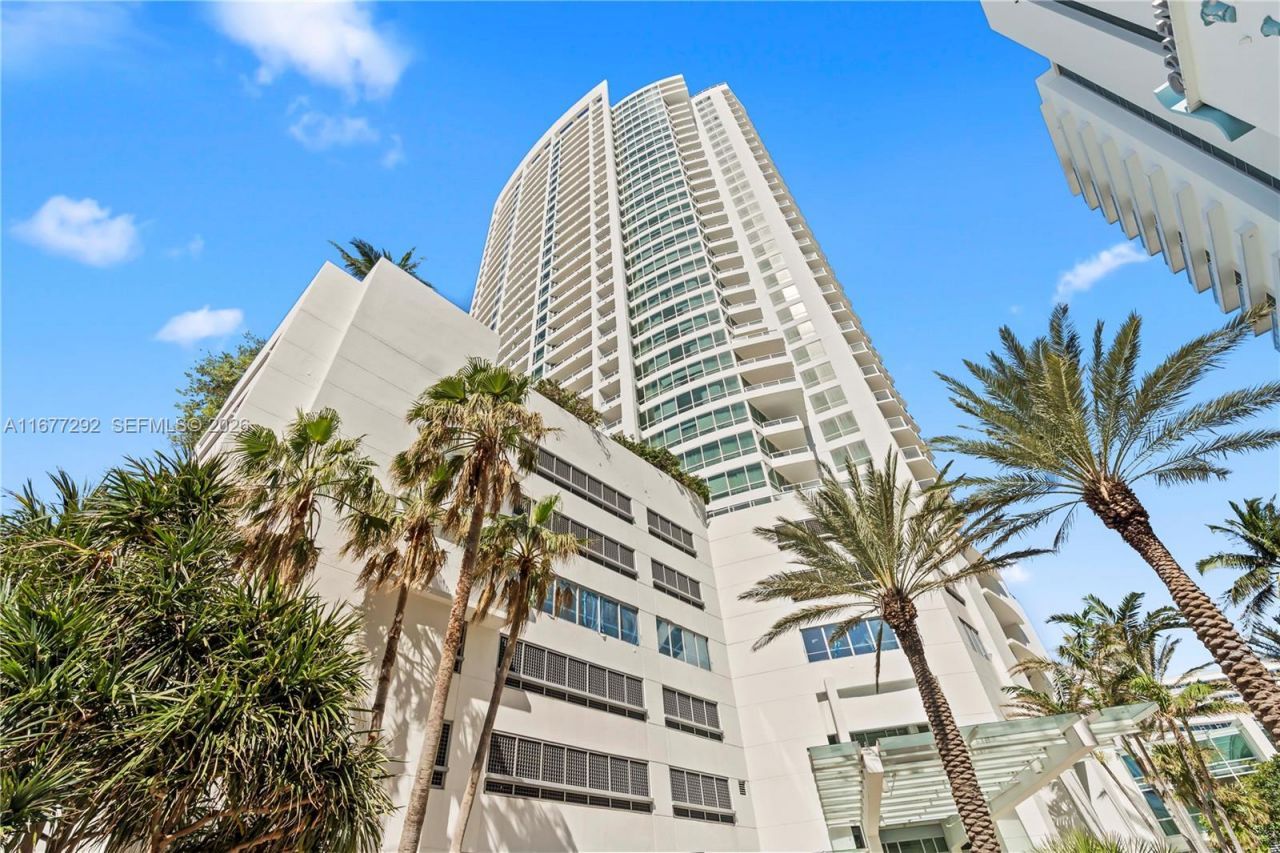 4401 Collins Ave, Unit 915, Miami Beach, FL 33140 Photo