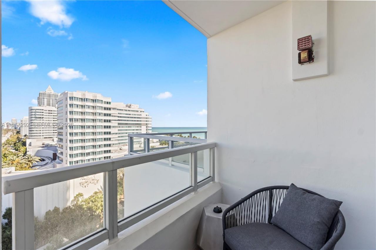 4401 Collins Ave, Unit 915, Miami Beach, FL 33140 Photo