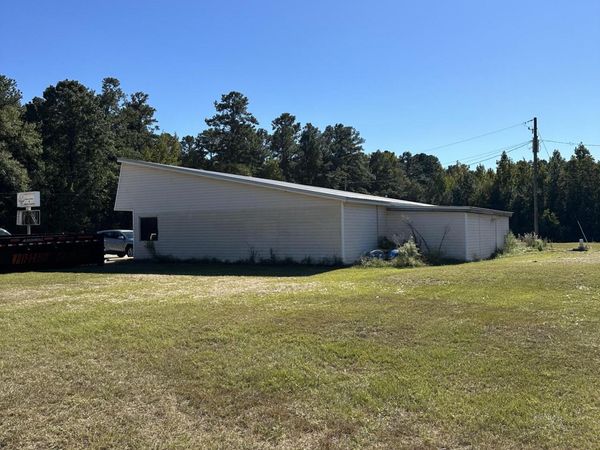 8072 N Hwy 85, Laurel Hill, FL 32567