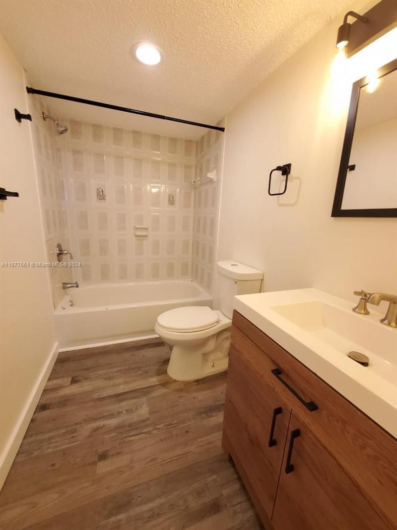 2029 NW 46th Ave, Unit E308, Lauderhill, FL 33313 Photo