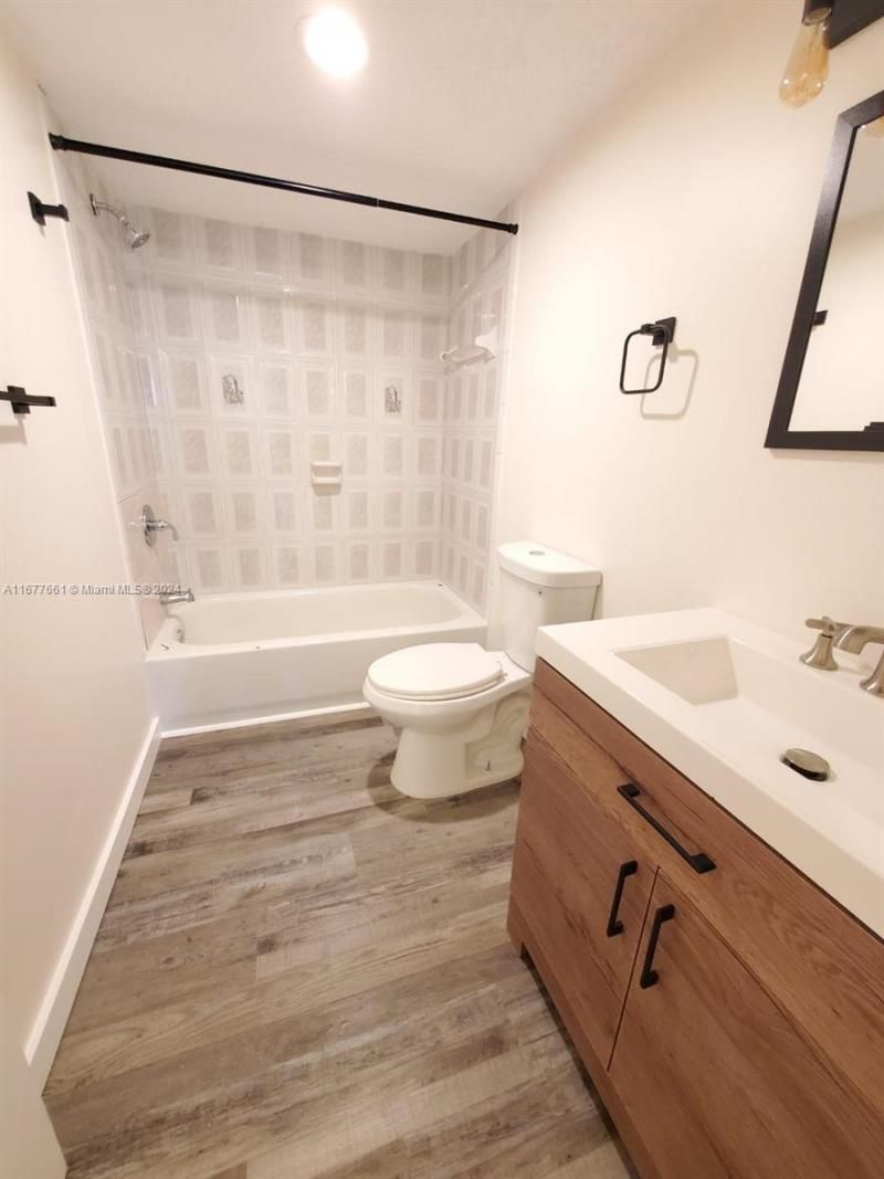 2029 NW 46th Ave, Unit E308, Lauderhill, FL 33313 Photo