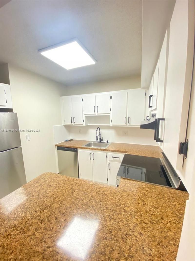2029 NW 46th Ave, Unit E308, Lauderhill, FL 33313 Photo