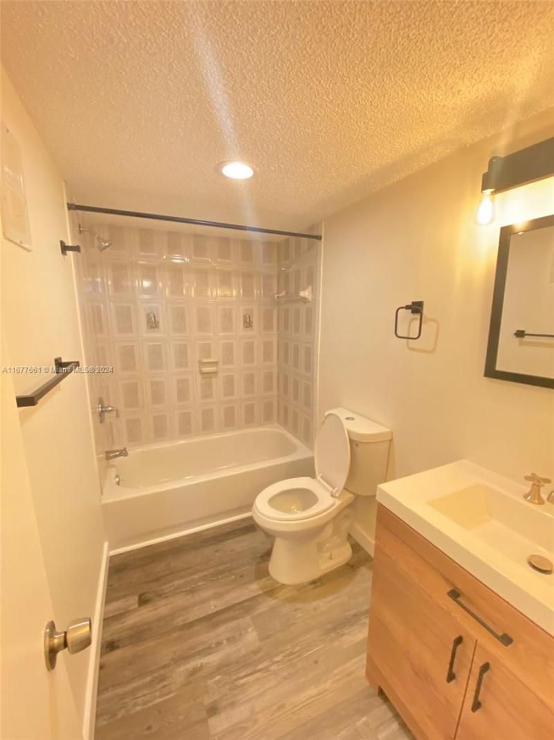 2029 NW 46th Ave, Unit E308, Lauderhill, FL 33313 Photo