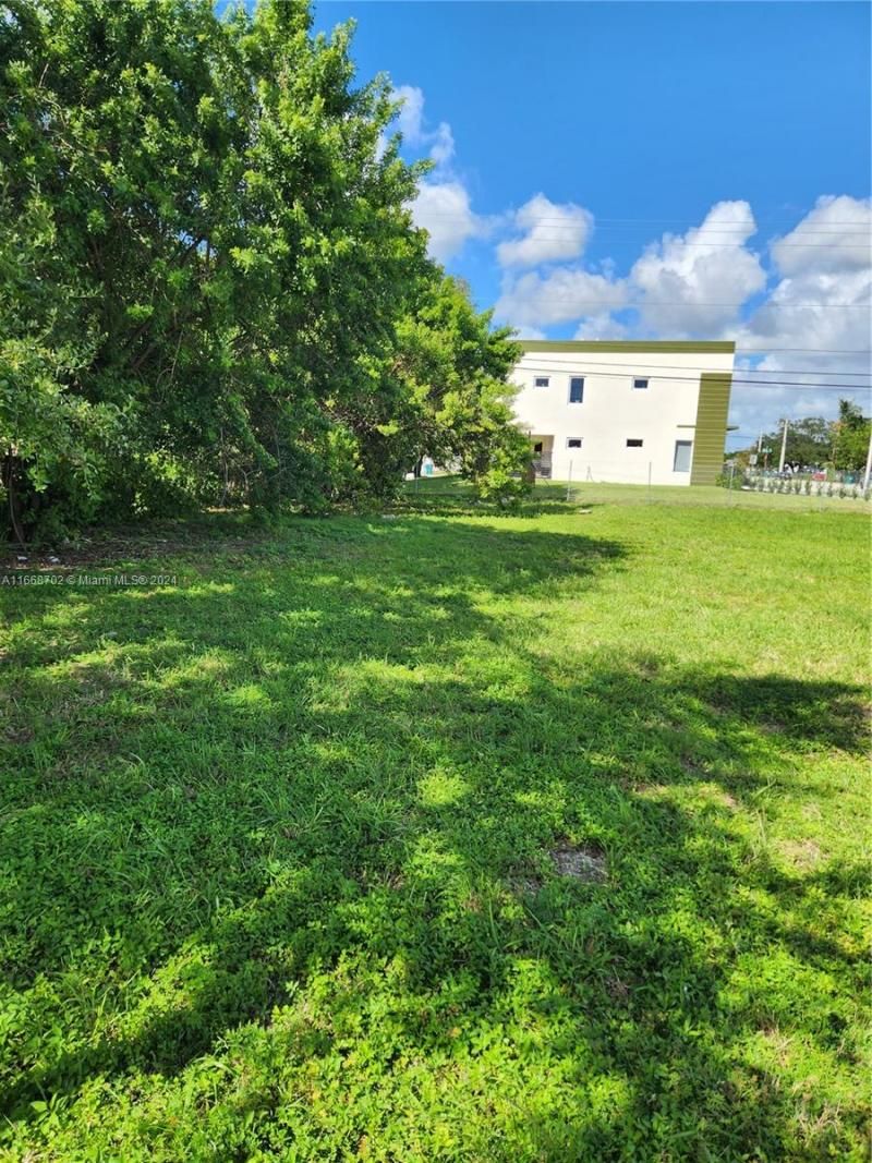 11110/20 NW 17th Ave, Miami, FL 33167 Photo