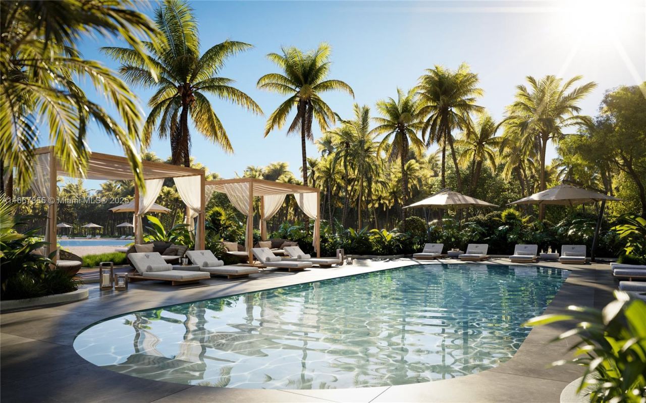 2411 Laguna Circle, Unit 705, North Miami, FL 33181 Photo