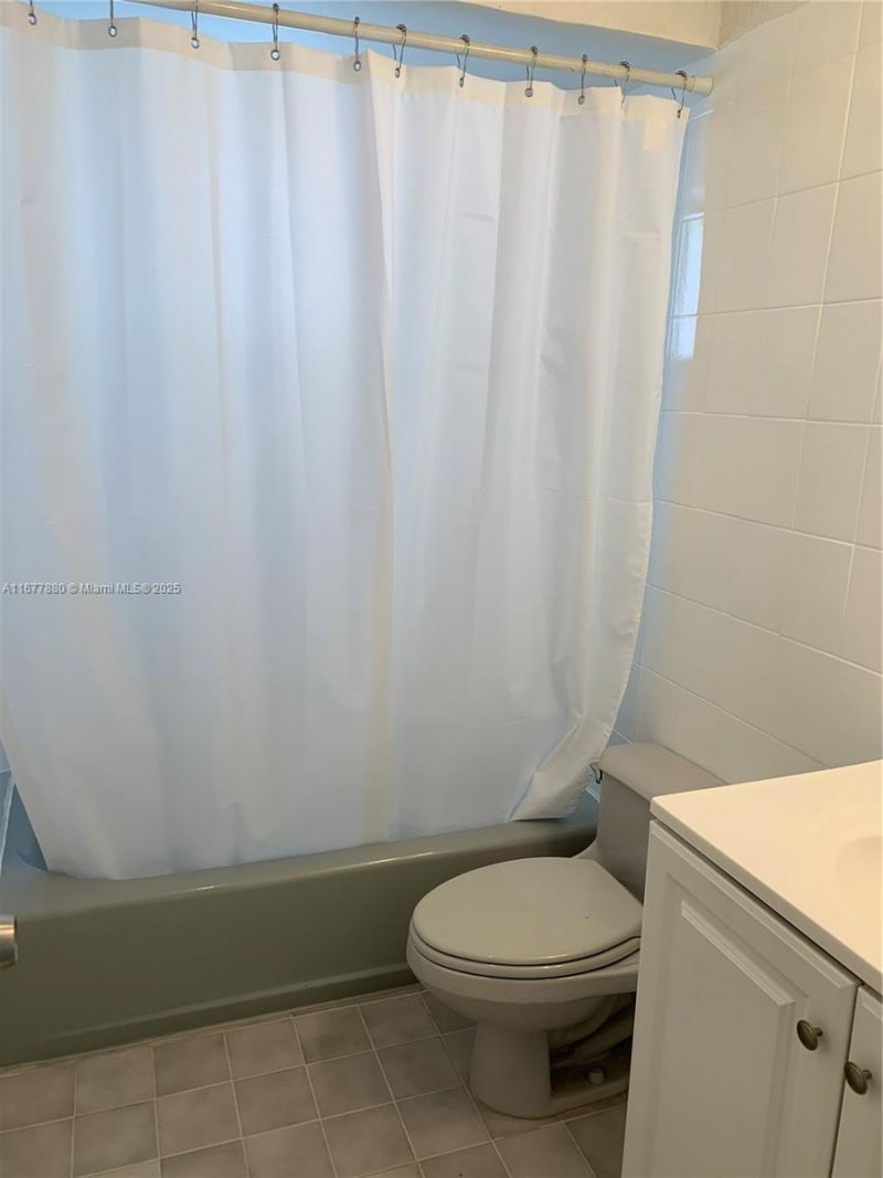 251 Galen Dr, Unit 204E, Key Biscayne, FL 33149 Photo