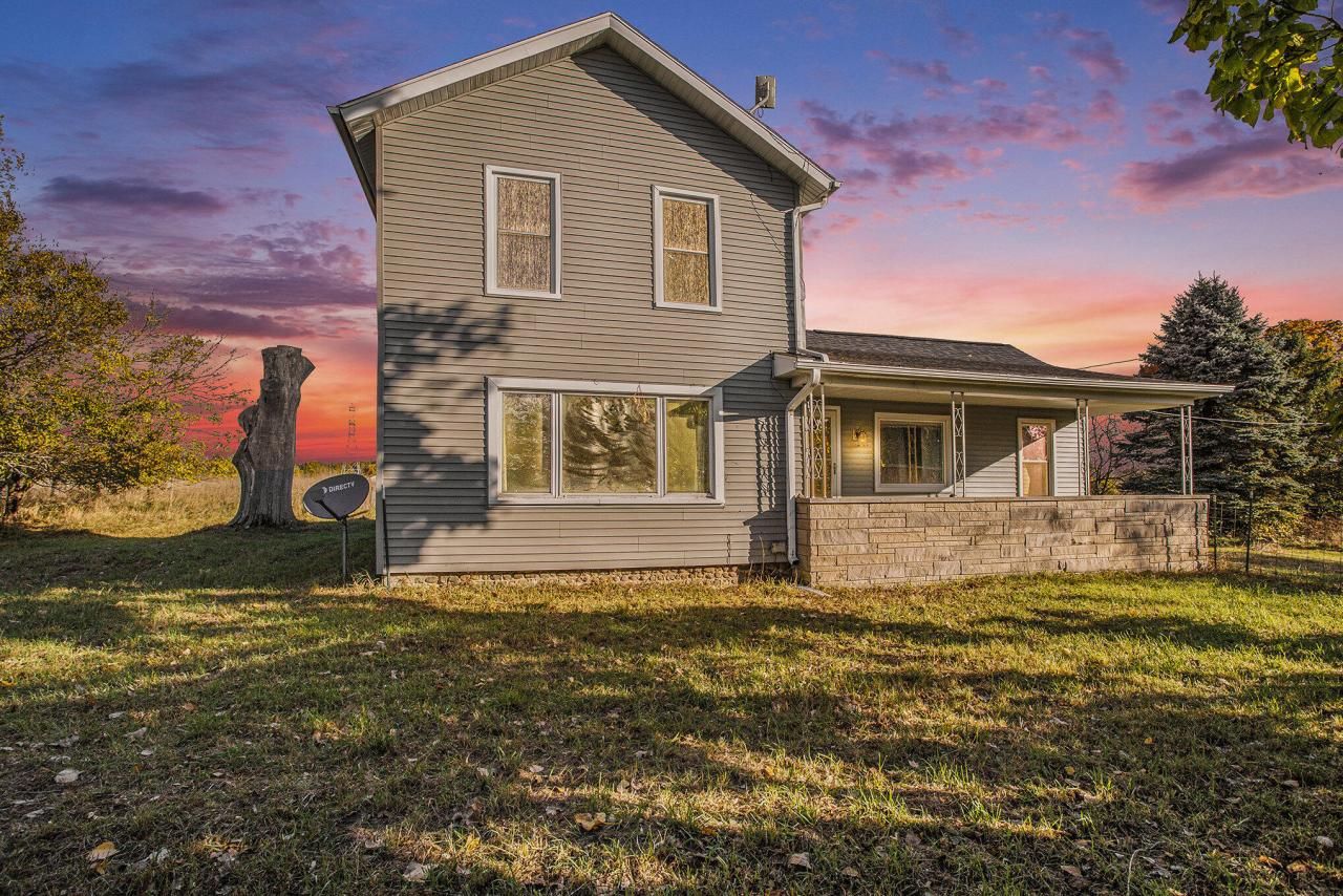 21879 N V Drive N, Olivet, MI 49076 Main Photo