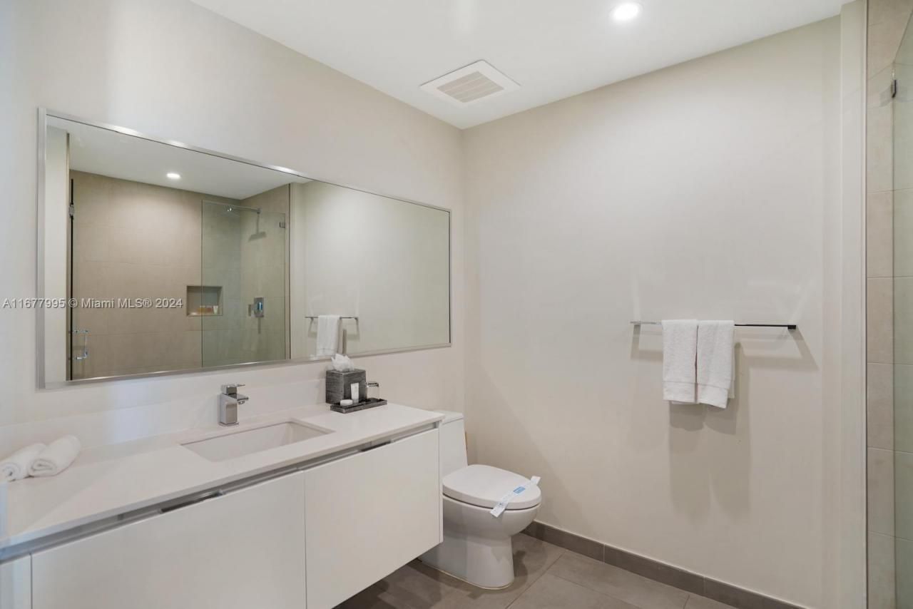 Please Call For Address, Unit S415, Hollywood, FL 33019 Photo