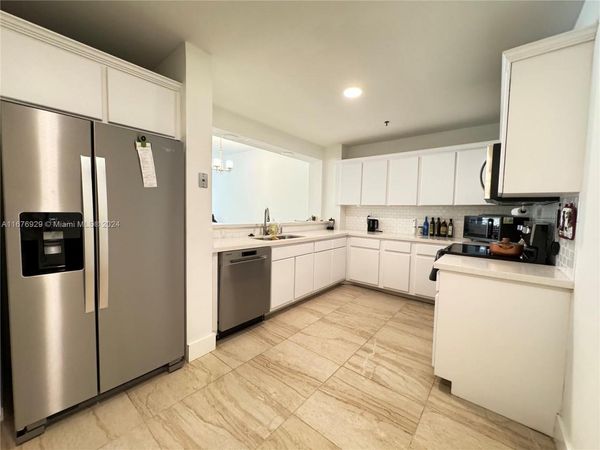 201 Crandon Blvd, Unit 324, Key Biscayne, FL 33149
