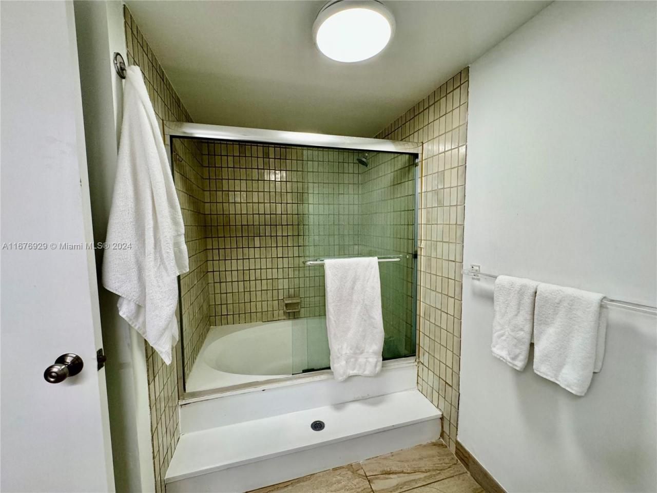 201 Crandon Blvd, Unit 324, Key Biscayne, FL 33149 Photo