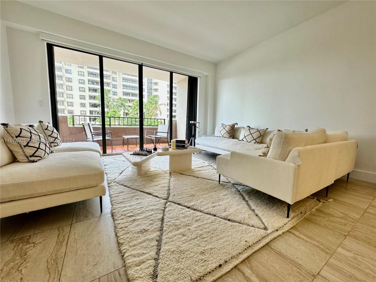 201 Crandon Blvd, Unit 324, Key Biscayne, FL 33149 Photo