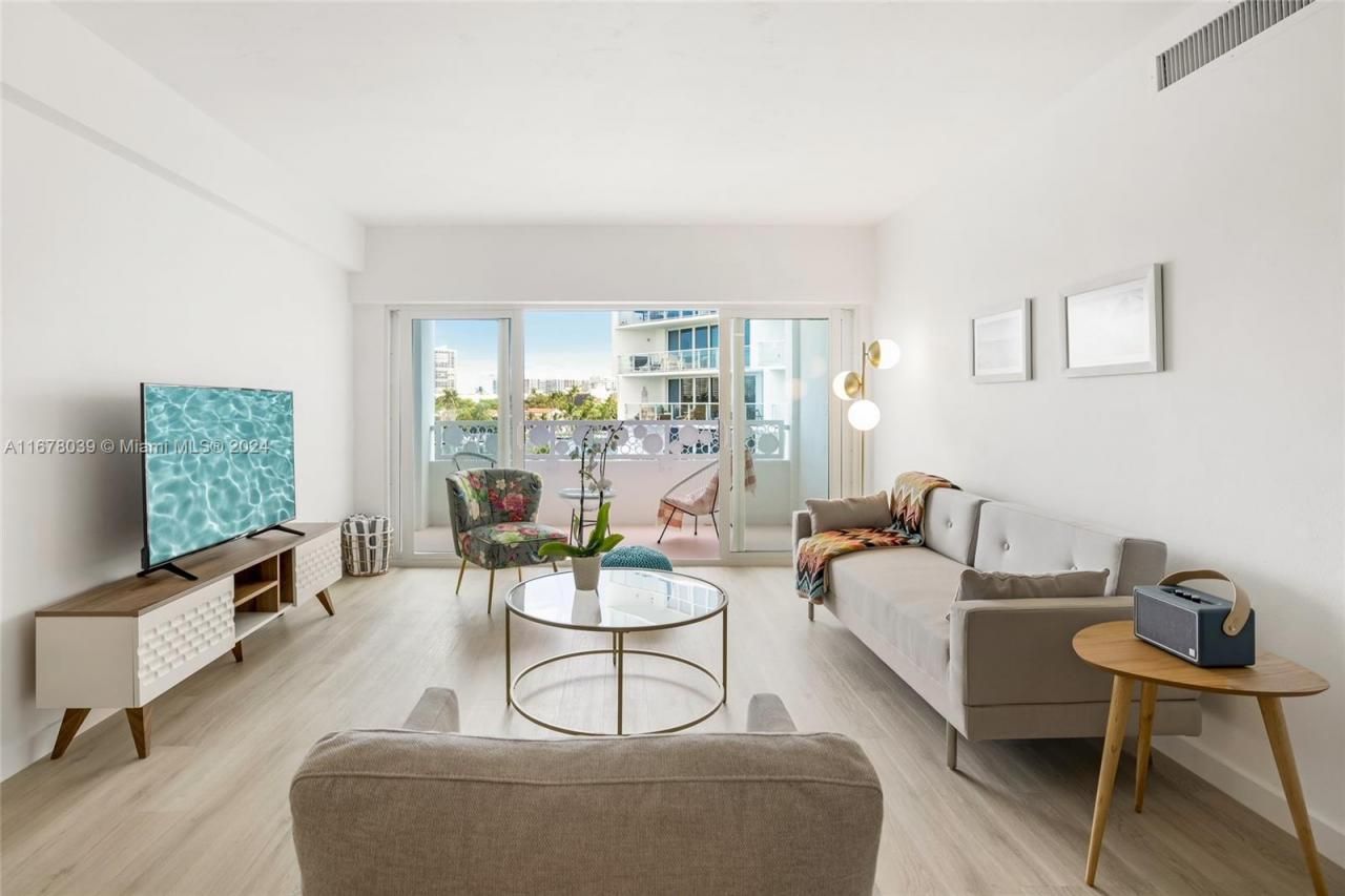 9881 E Bay Harbor Dr, Unit 203, Bay Harbor Islands, FL 33154 Photo