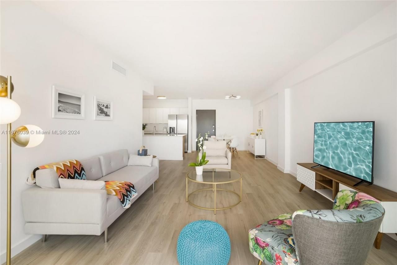 9881 E Bay Harbor Dr, Unit 203, Bay Harbor Islands, FL 33154 Photo