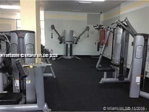 400 Kings Point Dr, Unit 1031, Sunny Isles Beach, FL 33160 Photo