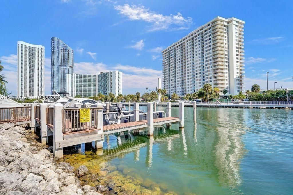 400 Kings Point Dr, Unit 1031, Sunny Isles Beach, FL 33160 Photo