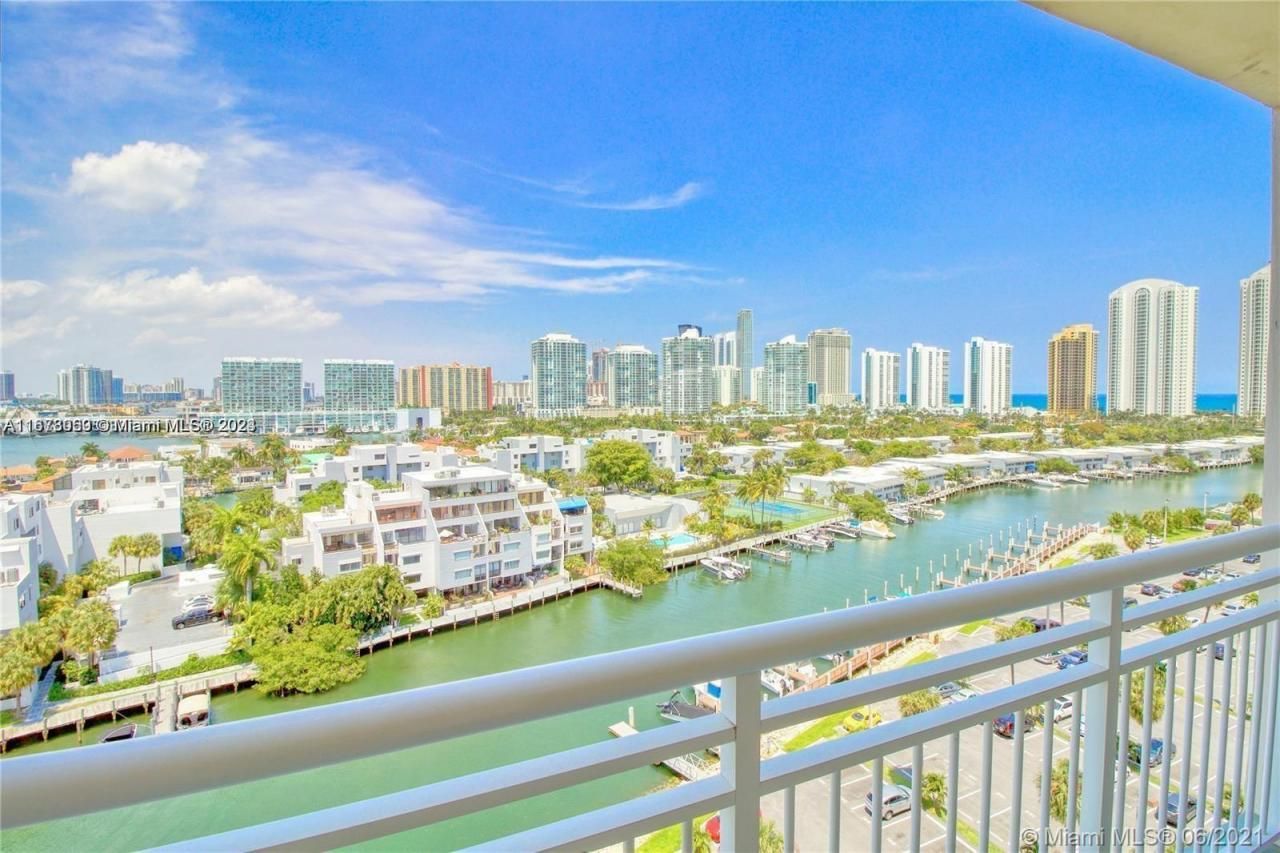 400 Kings Point Dr, Unit 1031, Sunny Isles Beach, FL 33160 Photo