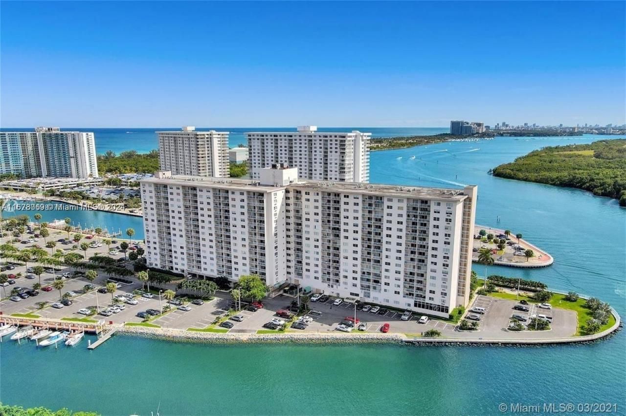 400 Kings Point Dr, Unit 1031, Sunny Isles Beach, FL 33160 Photo