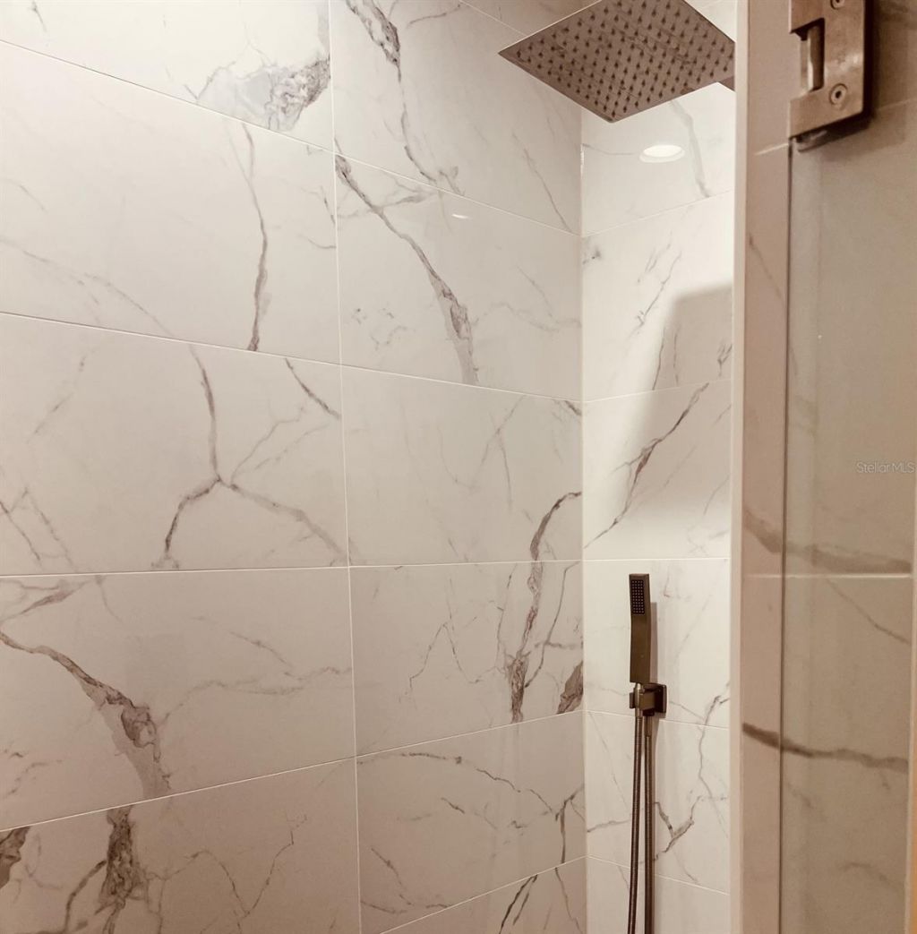 9641 Castle Point Drive, Unit 1225, Sarasota, FL 34238 Photo