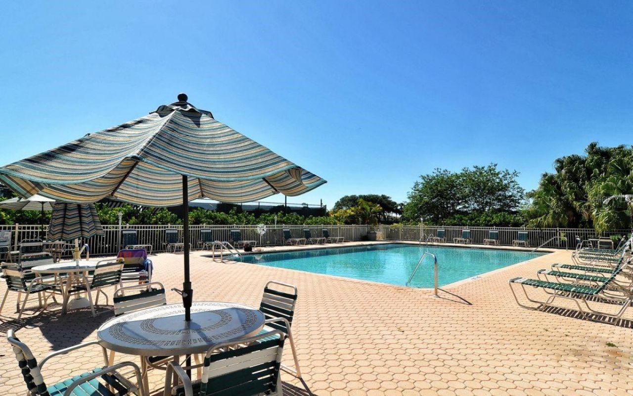 9641 Castle Point Drive, Unit 1225, Sarasota, FL 34238 Photo