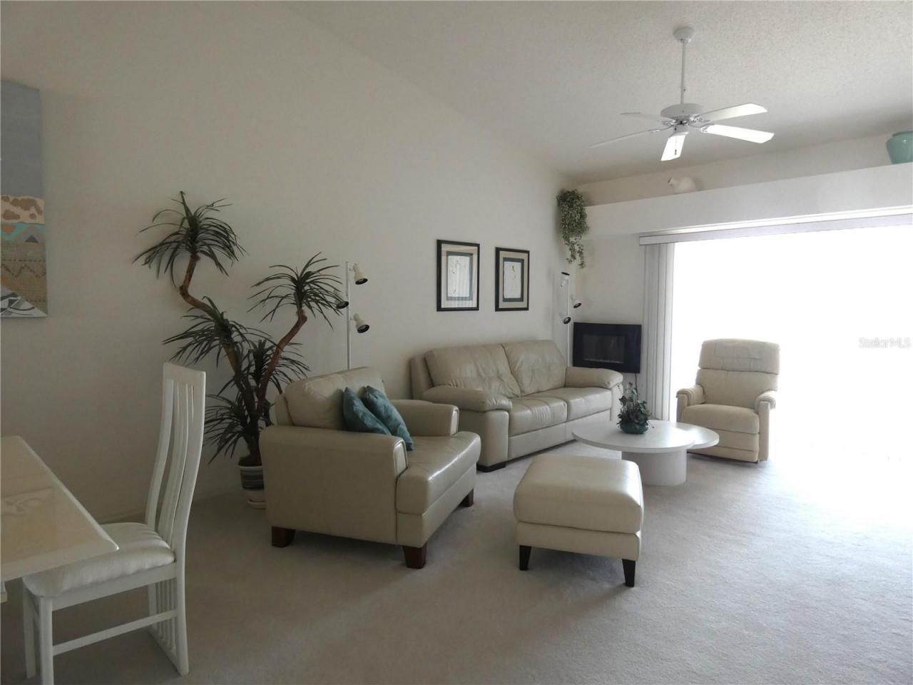 9641 Castle Point Drive, Unit 1225, Sarasota, FL 34238 Photo