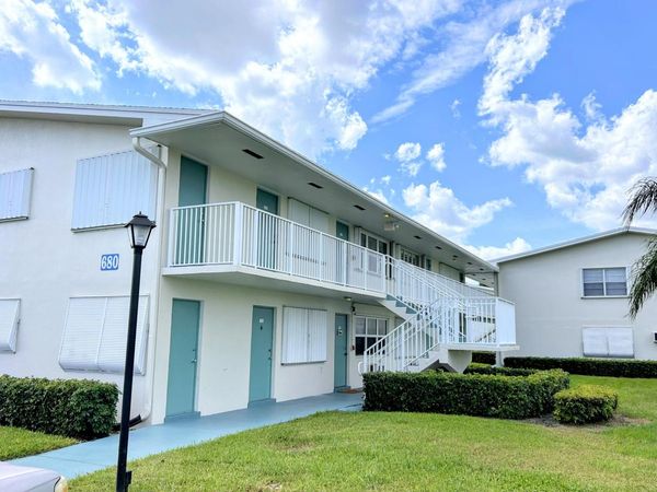 680 Horizons W, Unit 103, Boynton Beach, FL 33435