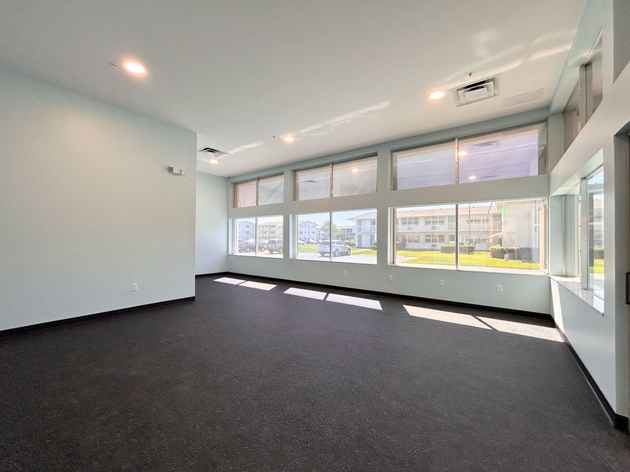 680 Horizons W, Unit 103, Boynton Beach, FL 33435 Photo