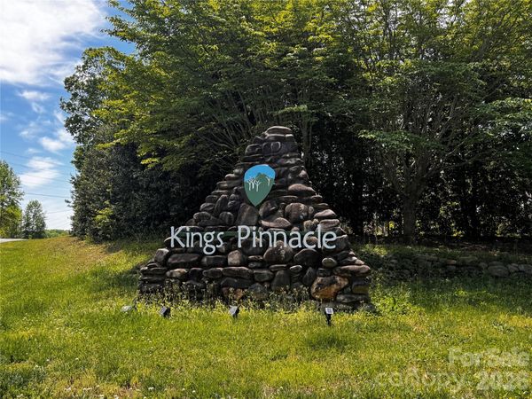 5112 Kings Pinnacle Drive, Kings Mountain, NC 28086