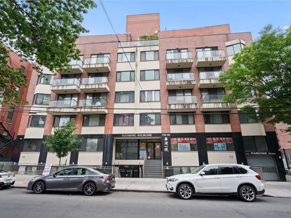 136-46 41st Avenue, Unit 6A, Flushing, NY 11355