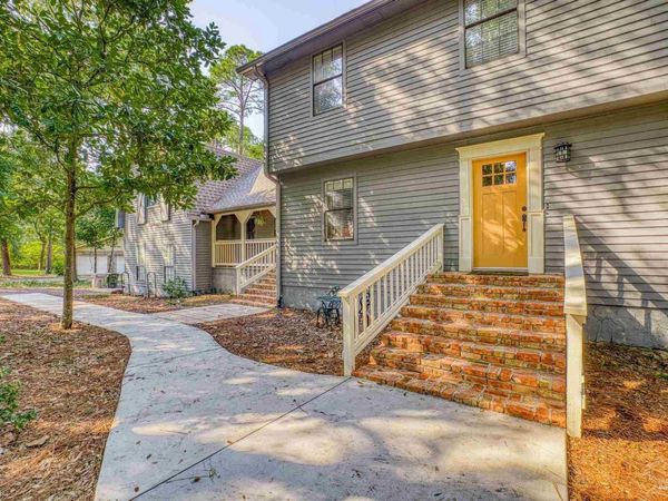 706 Crooked Oak Dr, Pensacola, FL 32514