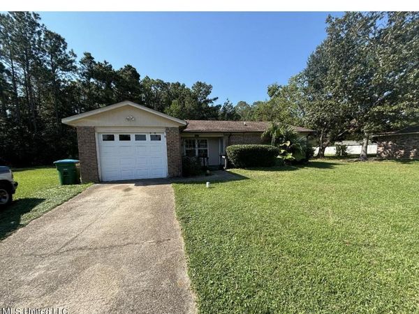 2109 Briargate Drive, Gautier, MS 39553