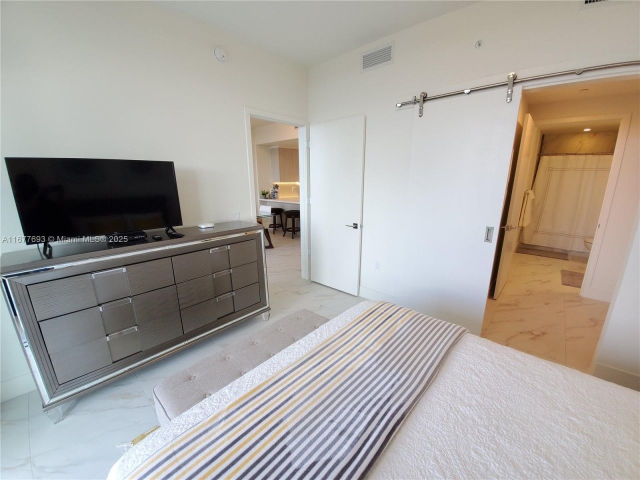 2000 Metropica Way, Unit 305, Sunrise, FL 33323 Photo