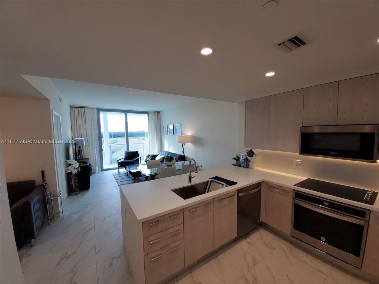 2000 Metropica Way, Unit 305, Sunrise, FL 33323 Photo