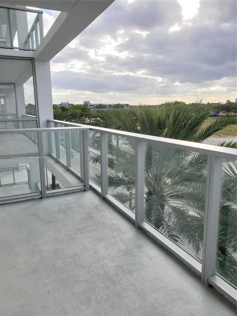 2000 Metropica Way, Unit 305, Sunrise, FL 33323 Photo