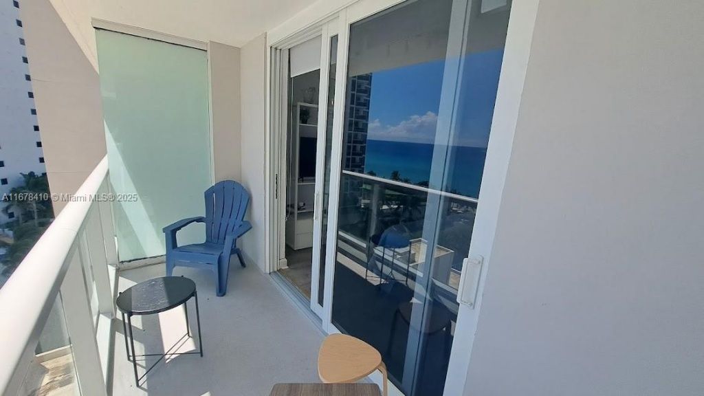 19201 Collins Ave, Unit 747, Sunny Isles Beach, FL 33160 Photo