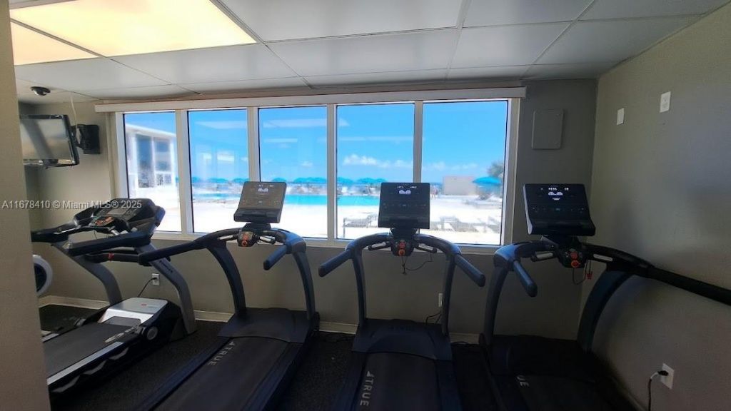 19201 Collins Ave, Unit 747, Sunny Isles Beach, FL 33160 Photo