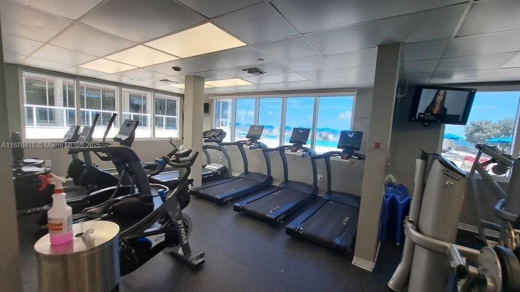 19201 Collins Ave, Unit 747, Sunny Isles Beach, FL 33160 Photo