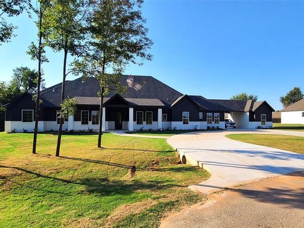 1308 W Harvard Way, Mustang, OK 73064