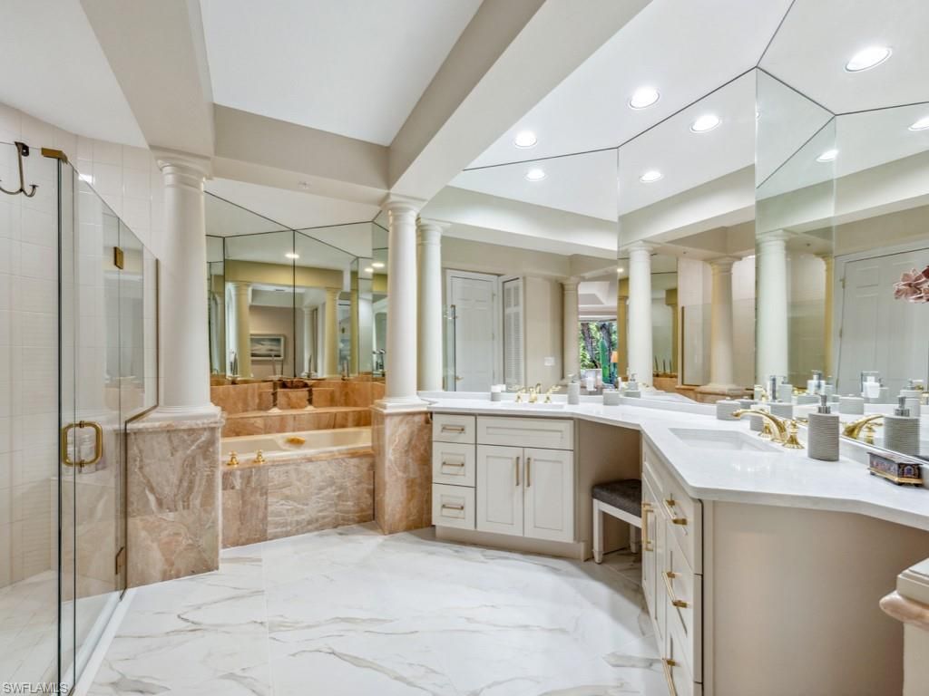 241 Colonade Cir, Naples, FL 34103 Photo