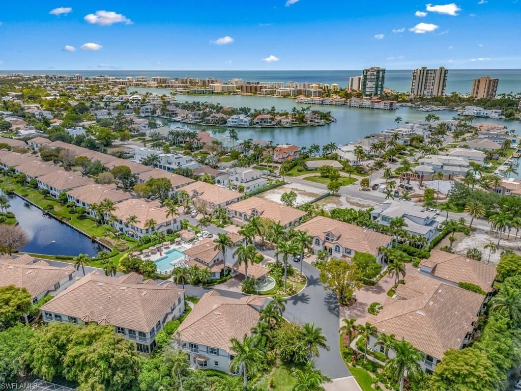 241 Colonade Cir, Naples, FL 34103 Photo