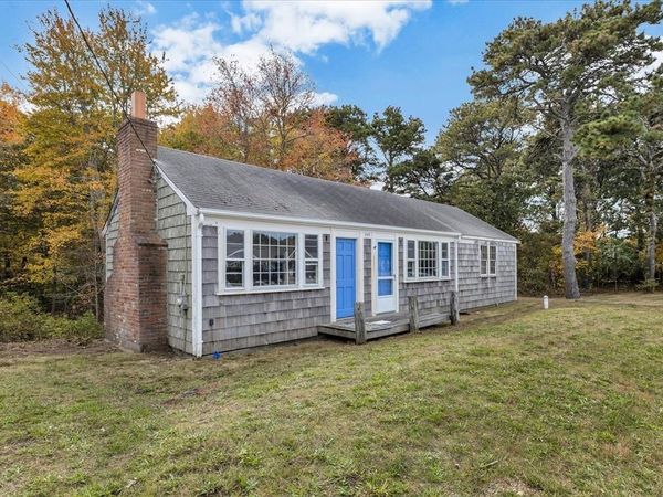 255 Lower County Rd, Dennis, MA 02639