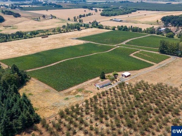 3480 N Oak Grove Rd, Rickreall, OR 97371