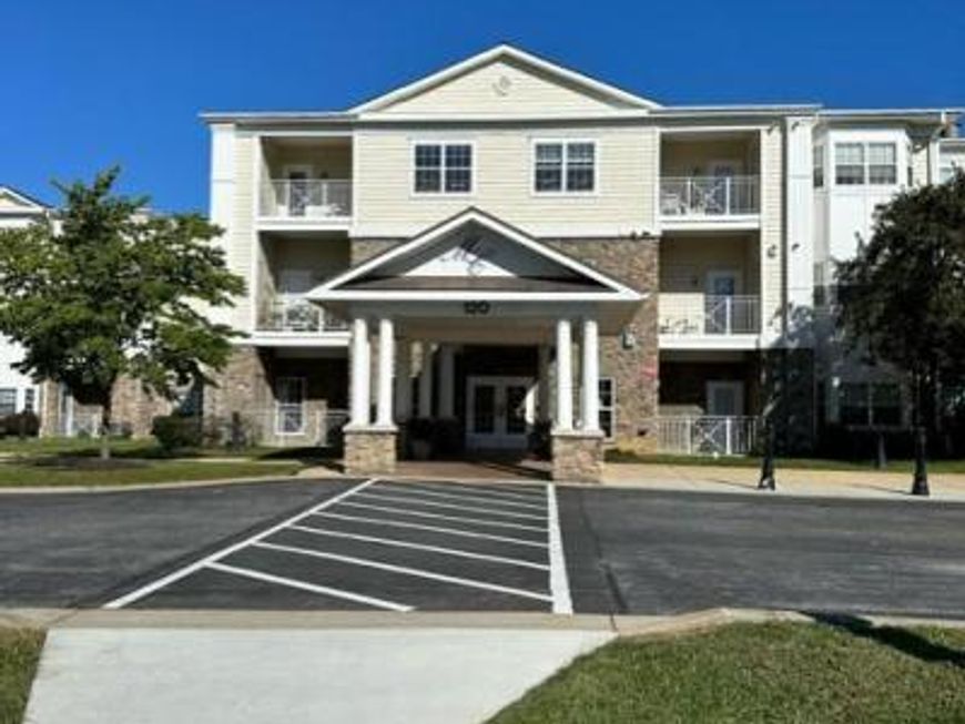120 Burgess Hill Way, Unit 207, Frederick, MD 21702 Main Photo