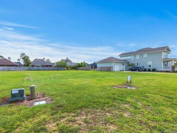 2211 St Joseph Avenue, Lake Charles, LA 70601