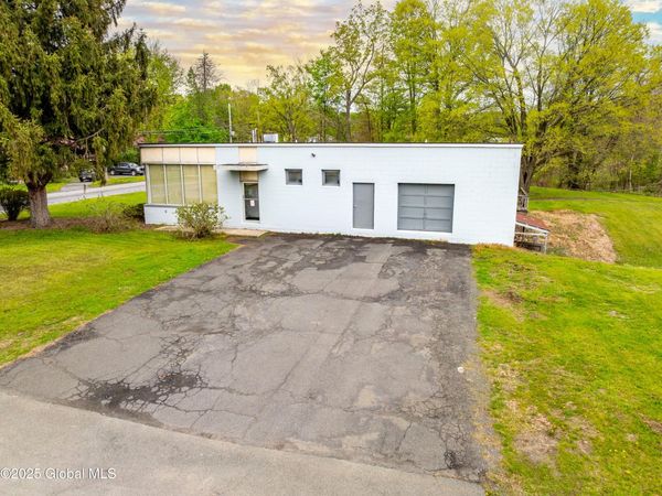 100 Eastover Road, Troy, NY 12182