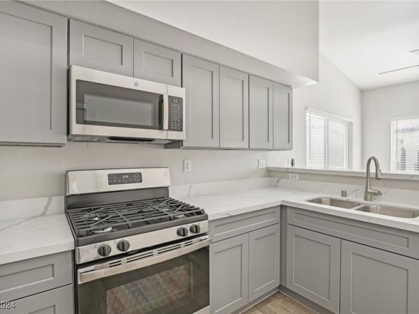 4811 Black Bear Road, Unit 201, Las Vegas, NV 89149